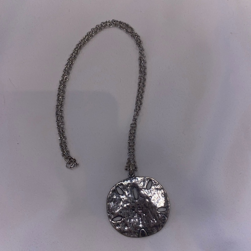 Retired James Avery rare 925 Sterling Silver Necklace